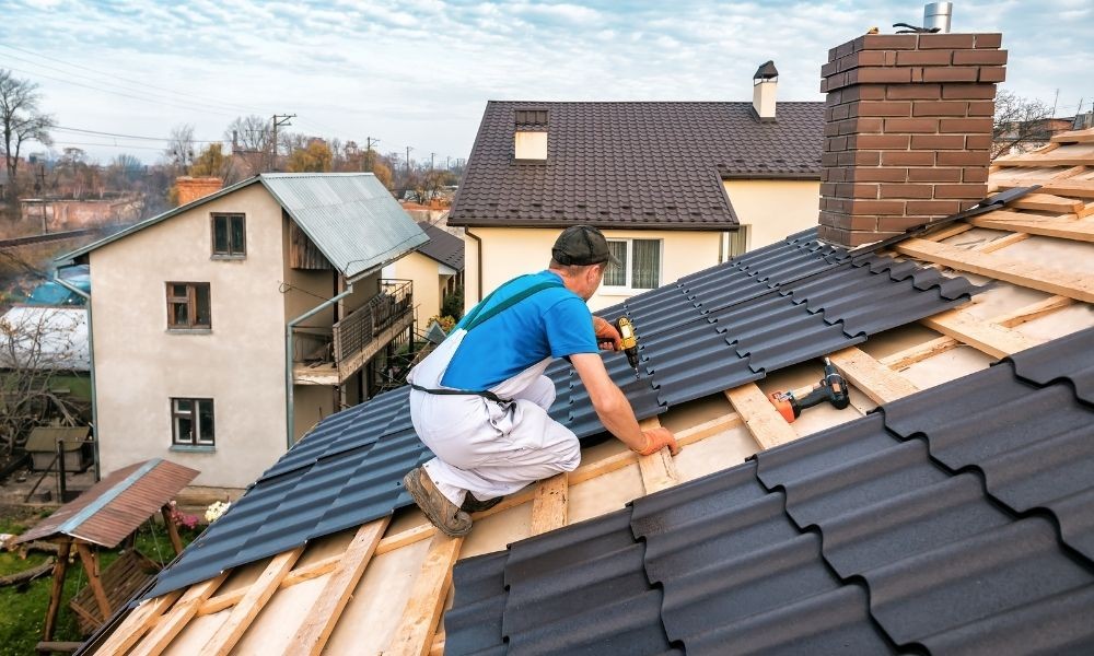 Seamless Gutter Installation in Minnesota: Timing It Right for Your ...